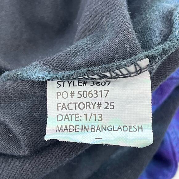 Liquid Blue Colorado Rockies Baseball T Shirt Womens Sz Large Tie Dye Purple MLB - Picture 4 of 4